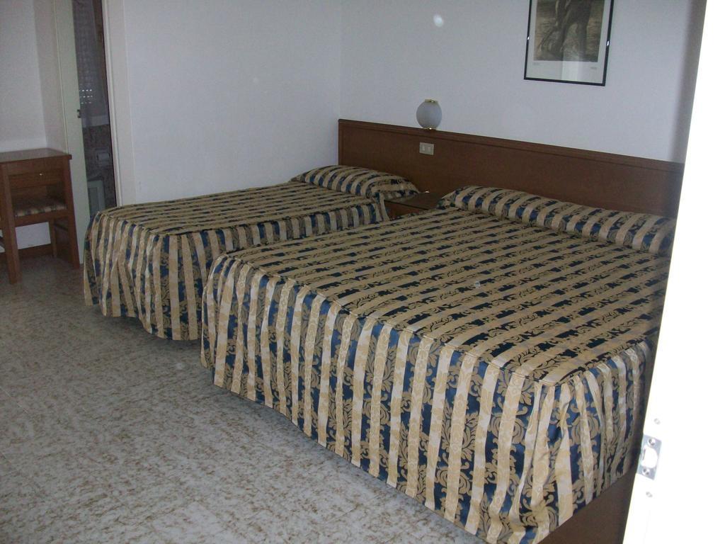 Hotel Santorotto Di Fabio Terrosi Синалунга Номер фото
