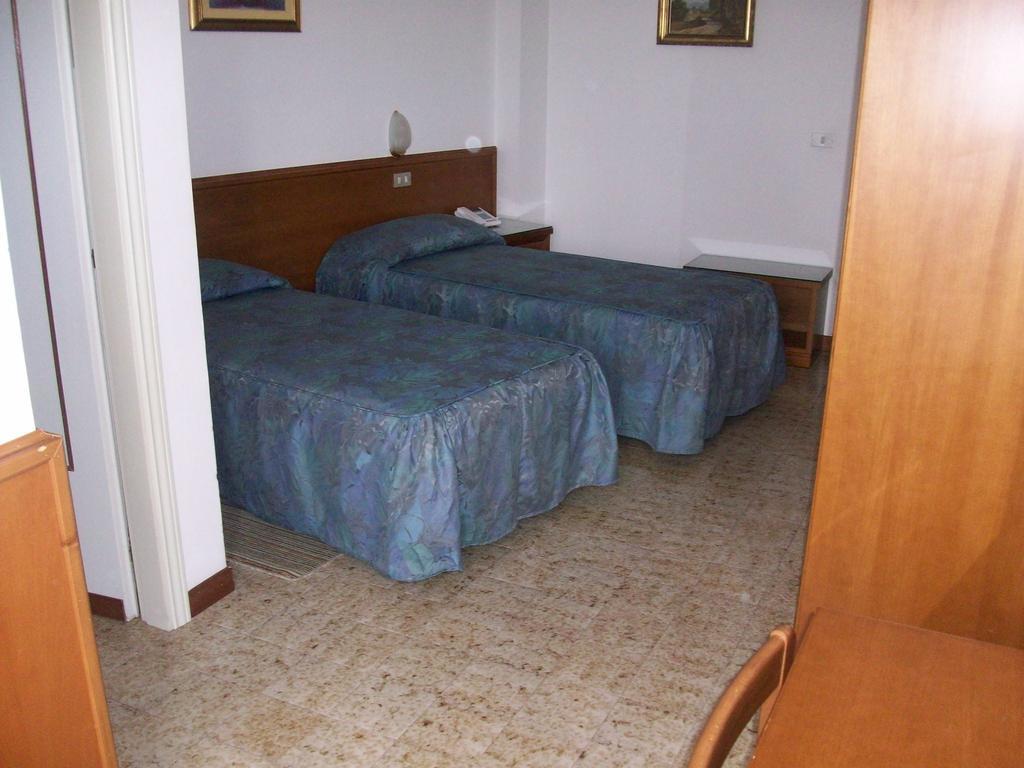 Hotel Santorotto Di Fabio Terrosi Синалунга Номер фото