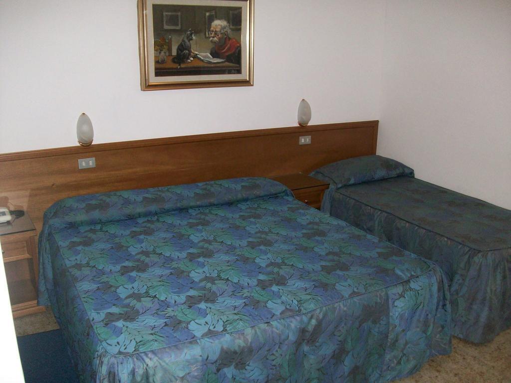Hotel Santorotto Di Fabio Terrosi Синалунга Номер фото